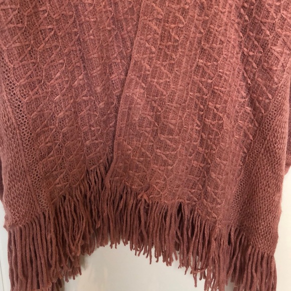 Mauve shawl/poncho sweater - Picture 2 of 3
